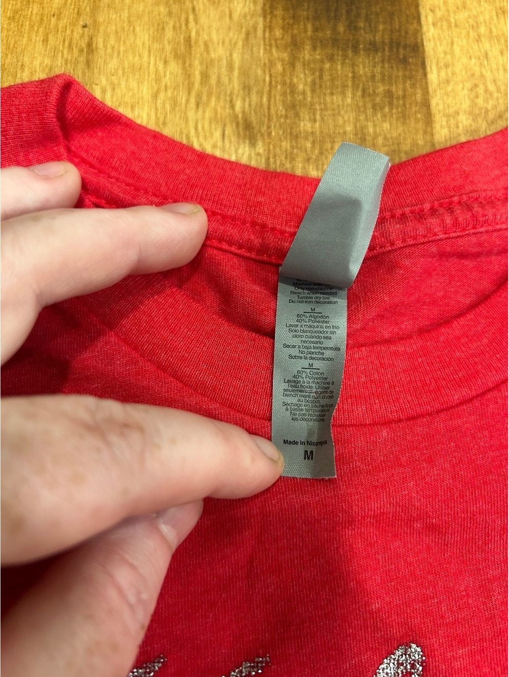 Women’s Medium Red Holiday Hot Mess T-Shirt - Picture 3 of 8